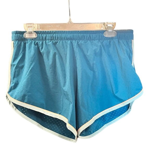 rabbit repeats Pants - Women's rabbit repeats 2" running shorts